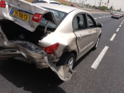  بالصور: اصابة طفيفة لسائق مركبة بحادث طرق في شارع 40 بمدينة اللد